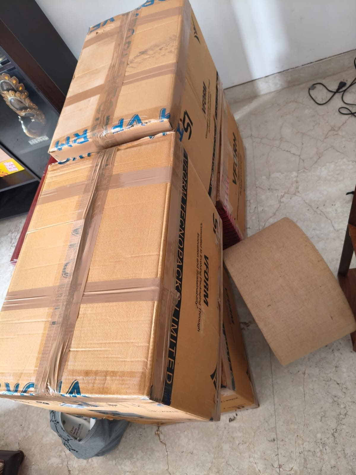 Defence Relocation Services team packing household goods